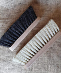 rotborste tagel och trä