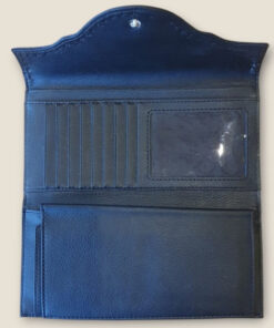 Svart plånbok med sporrtrissa