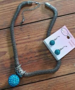 Smyckesset halsband och örhängen