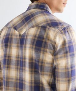 Wrangler Regular Indigo Shirt i klassiskt rutig westernstil.